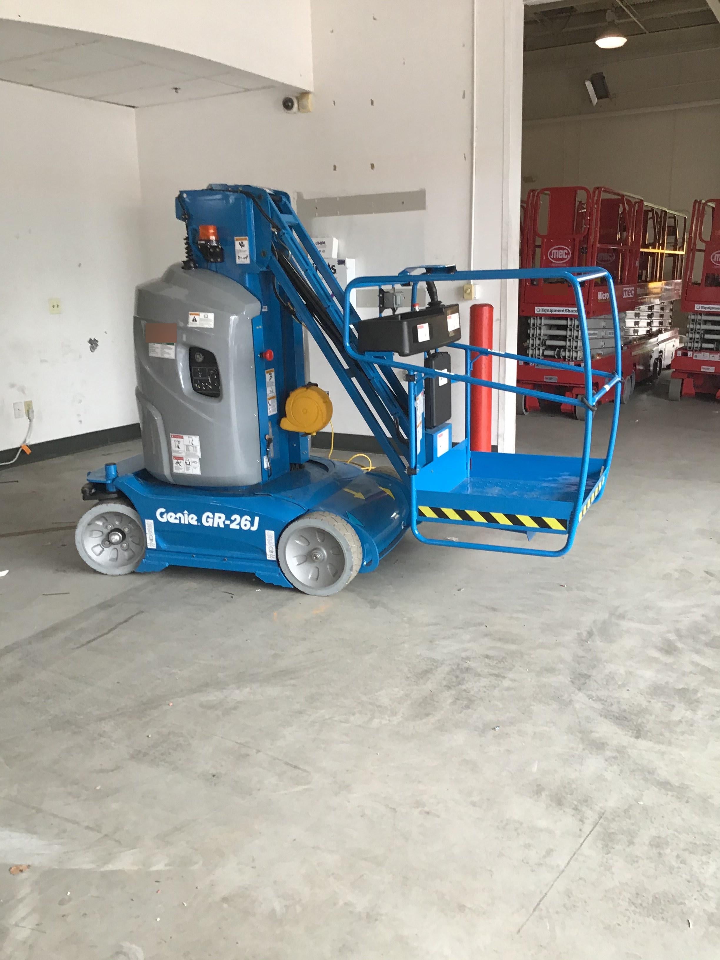 2020 GENIE GR-26J