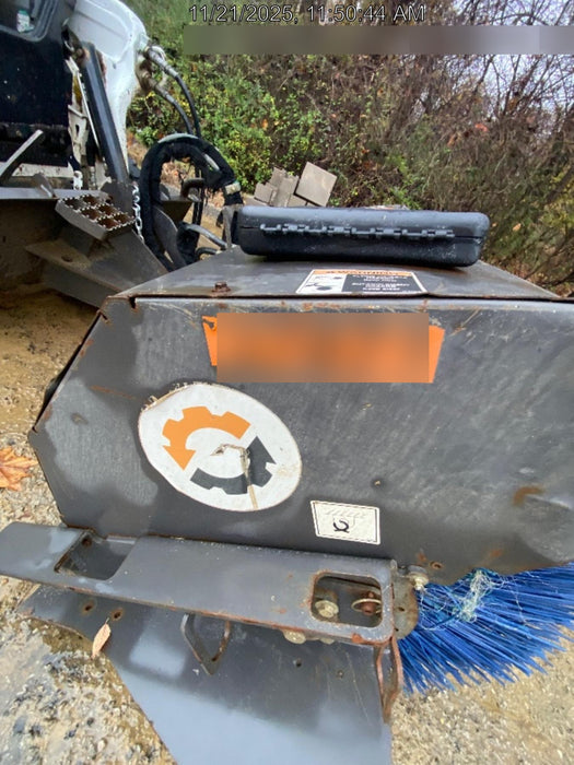 2019 PALADIN Sweepster SB72