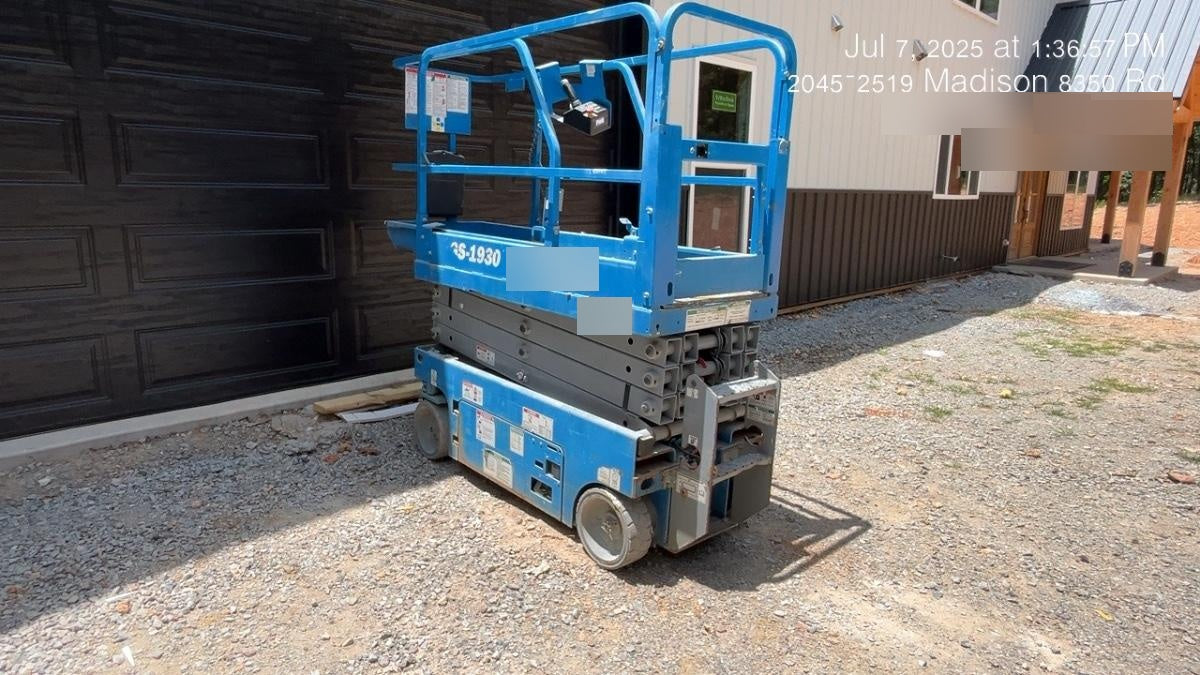 2020 Genie GS-1930 Solid Non Marking Tires, Beacon, Folding rails with half height swing gate