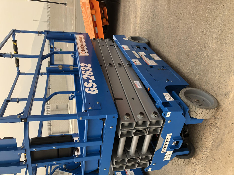 2020 Genie GS-2632 Solid NM Tires, Folding Rails with Half-Height Swing Gate, Beacon, 800W Invertor