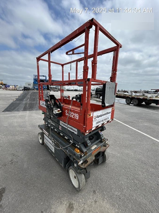 2020 Skyjack SJIII-3219 Solid NM Tires, Half height spring hinged entry gate, Dual Beacons, 800W Inverter