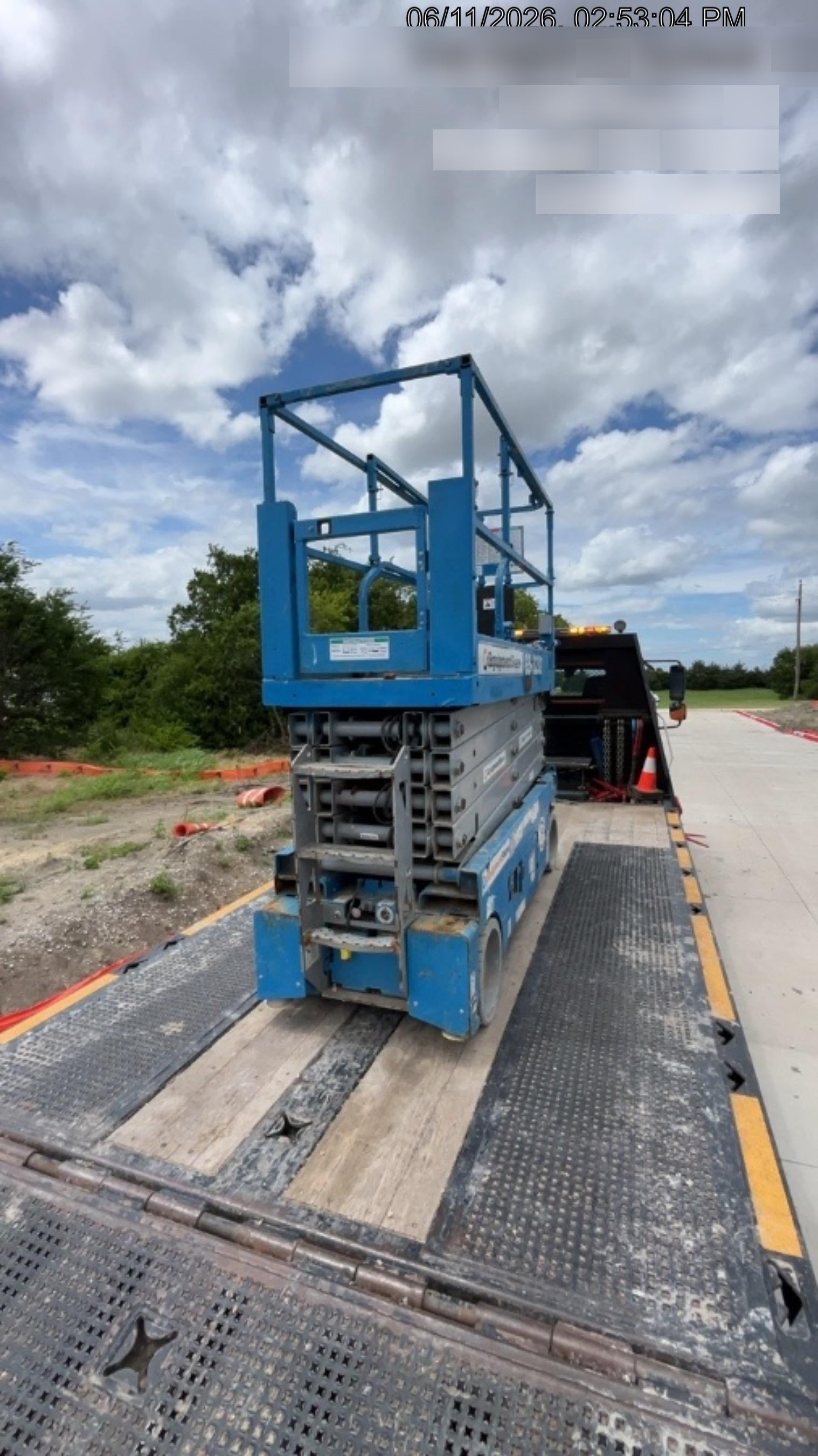 2018 Genie GS-3232 Genie GS3232 Lift w/Folding Rails and Swing Gate