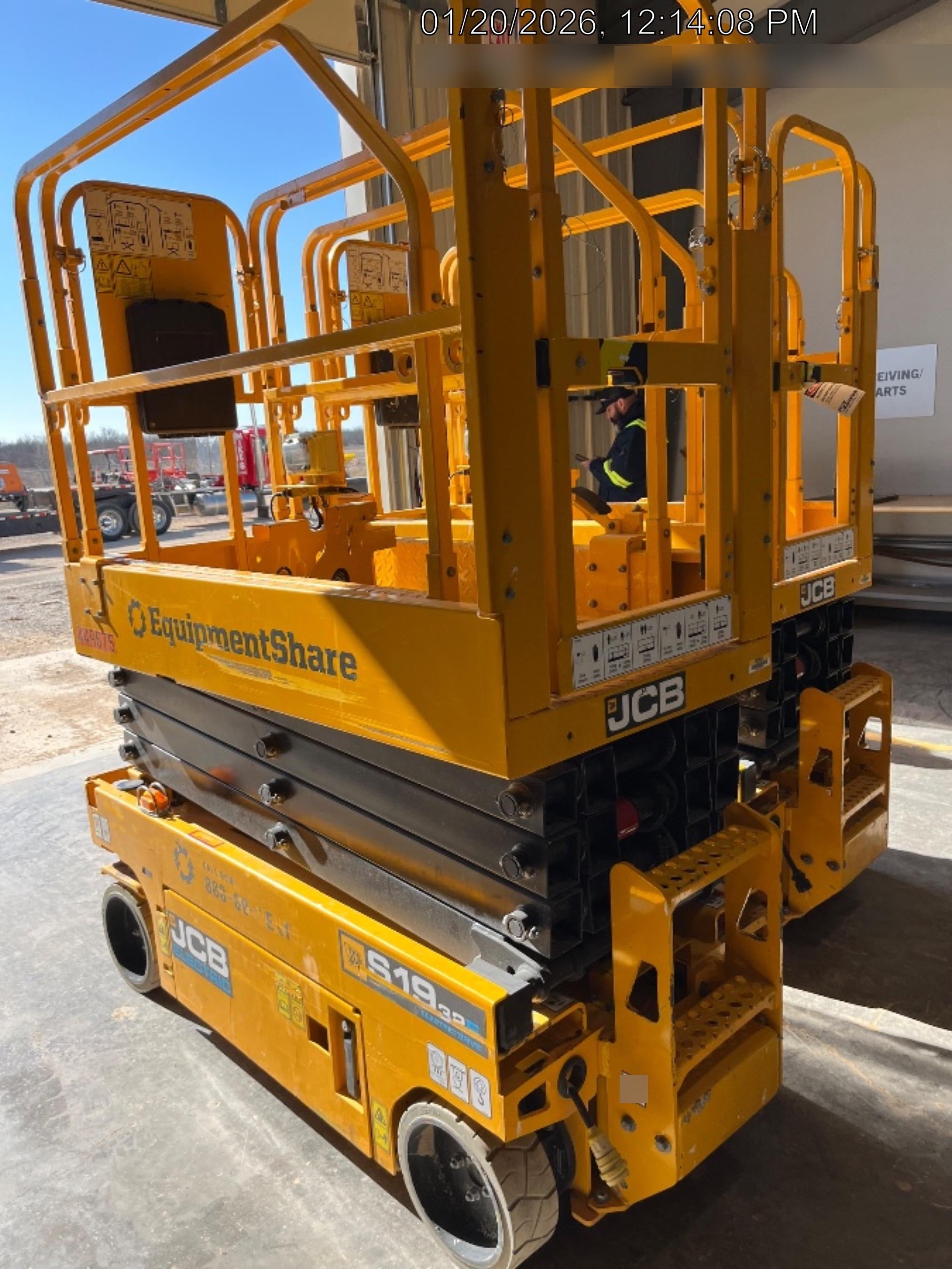 2024 JCB S1932E