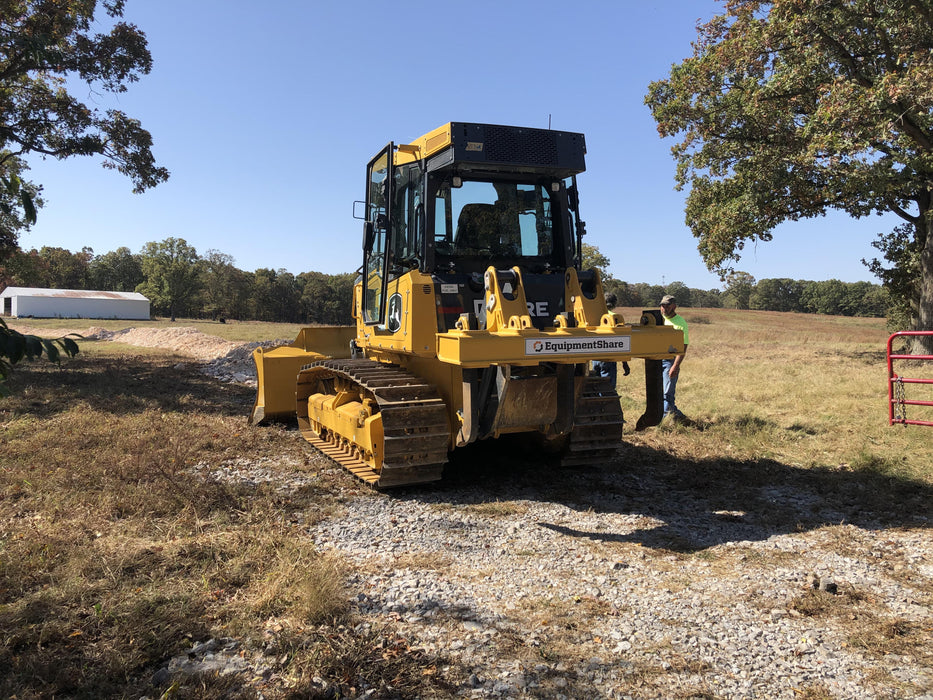 2020 JOHN DEERE 700L