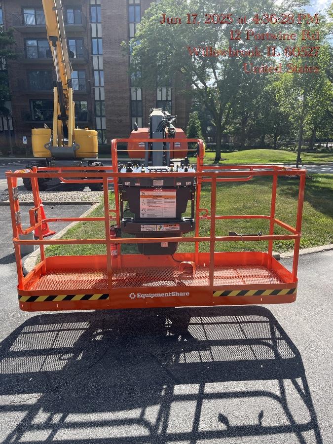 2025 JLG 860SJ