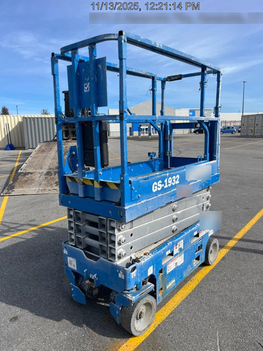 2021 GENIE GS-1932
