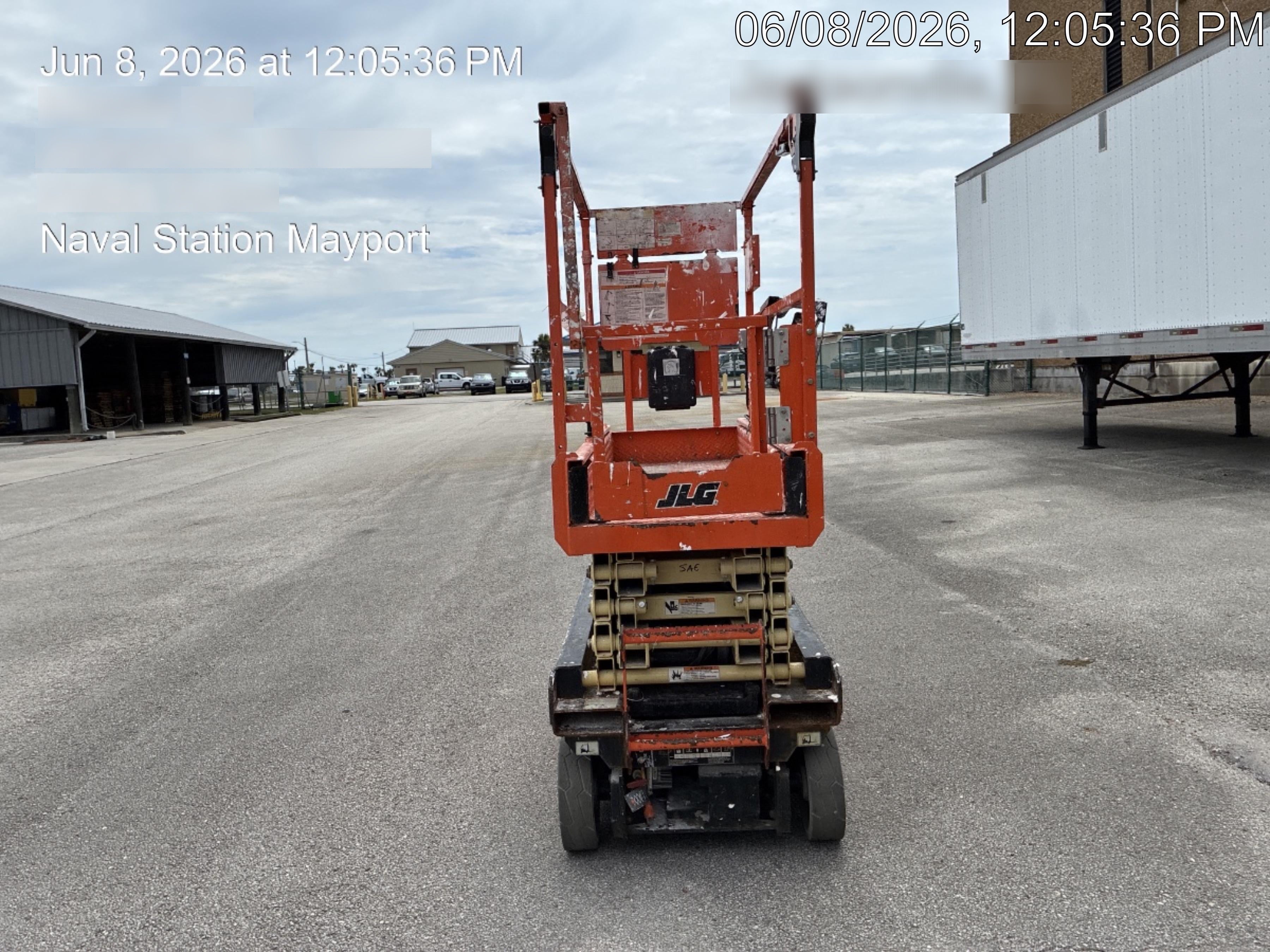 2023 JLG ES1932
