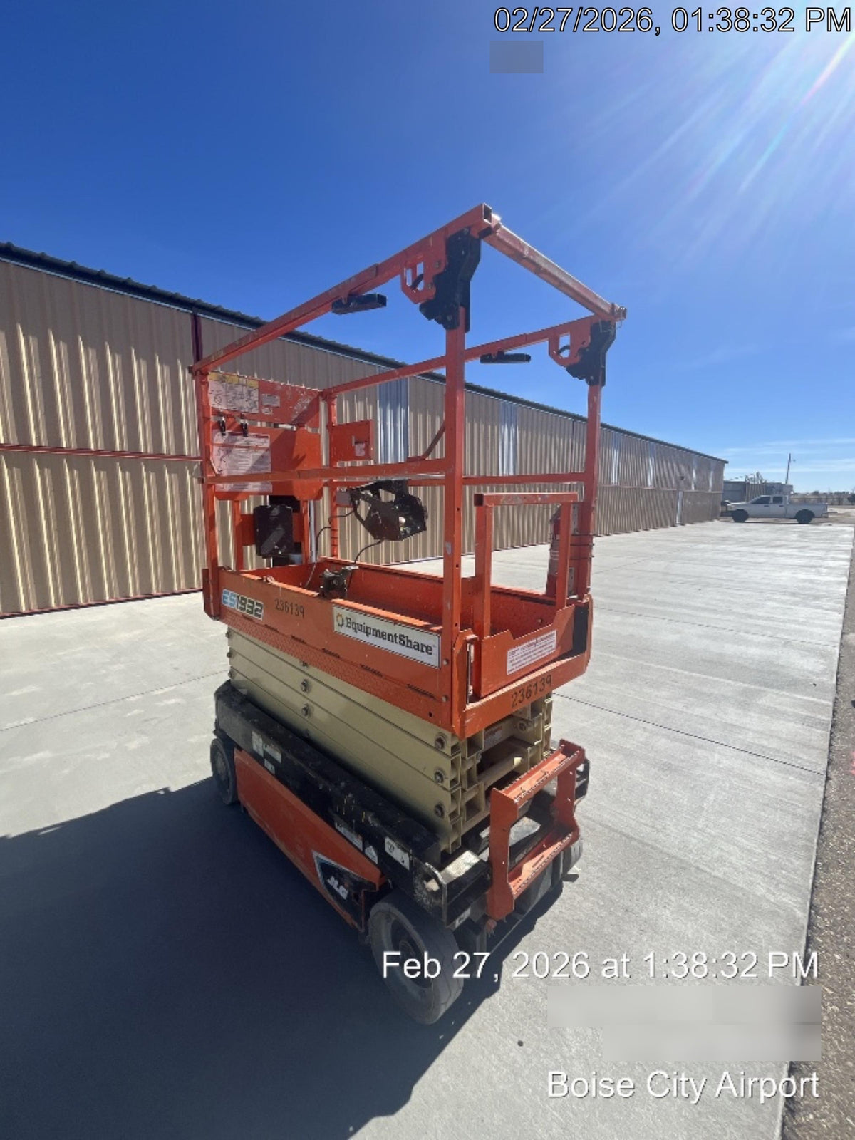 2022 JLG ES1932