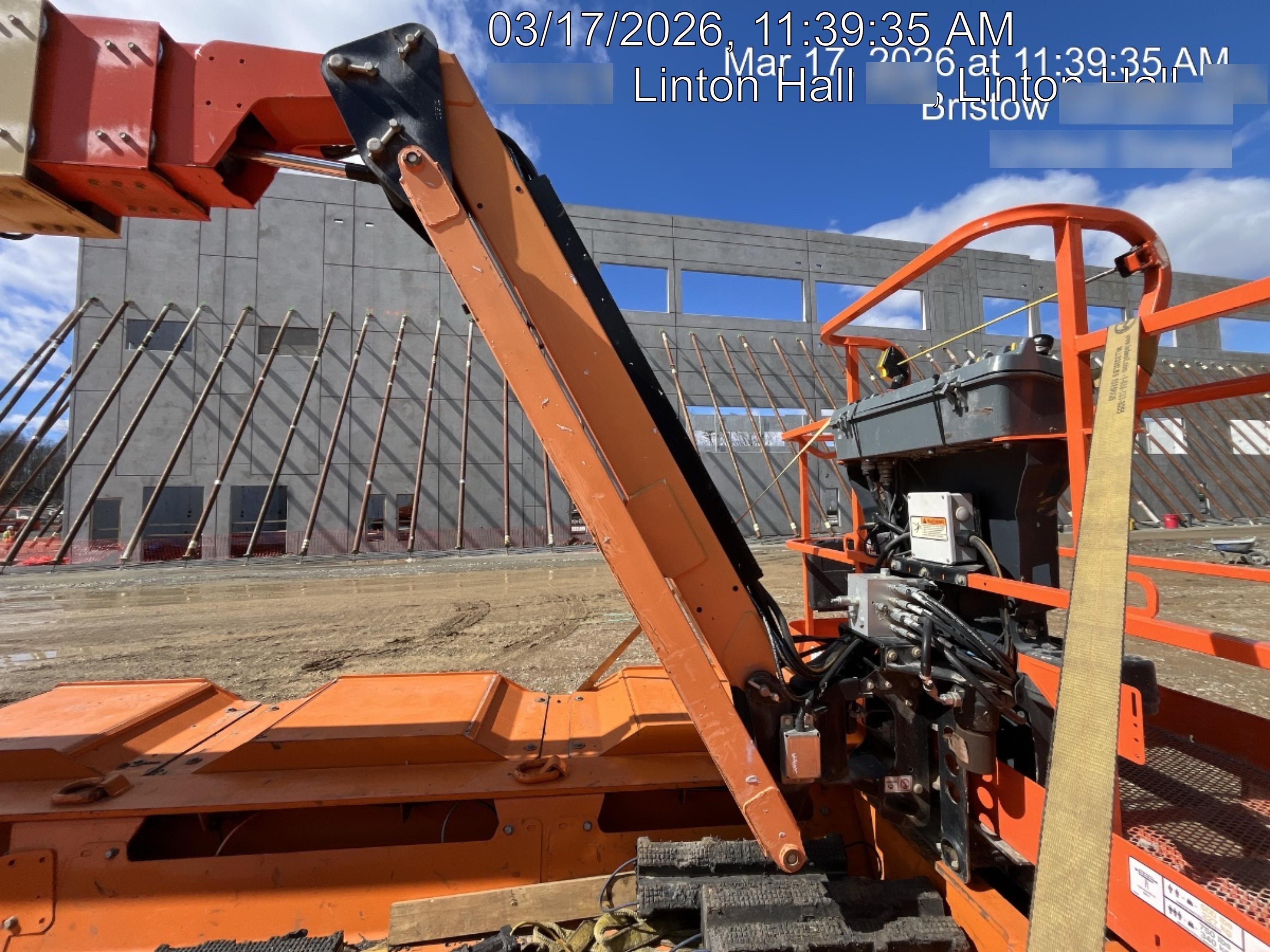 2022 JLG 860SJ
