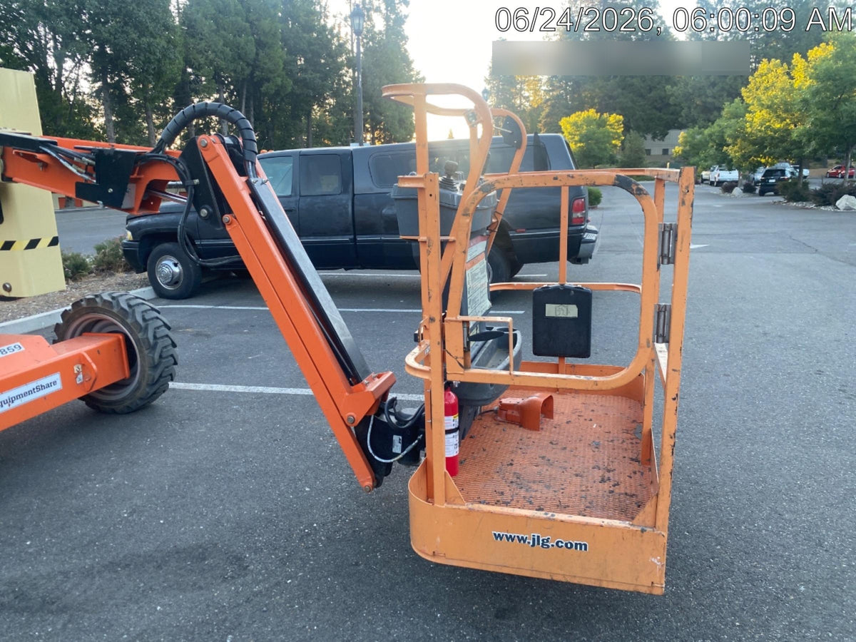 2022 JLG 340AJ