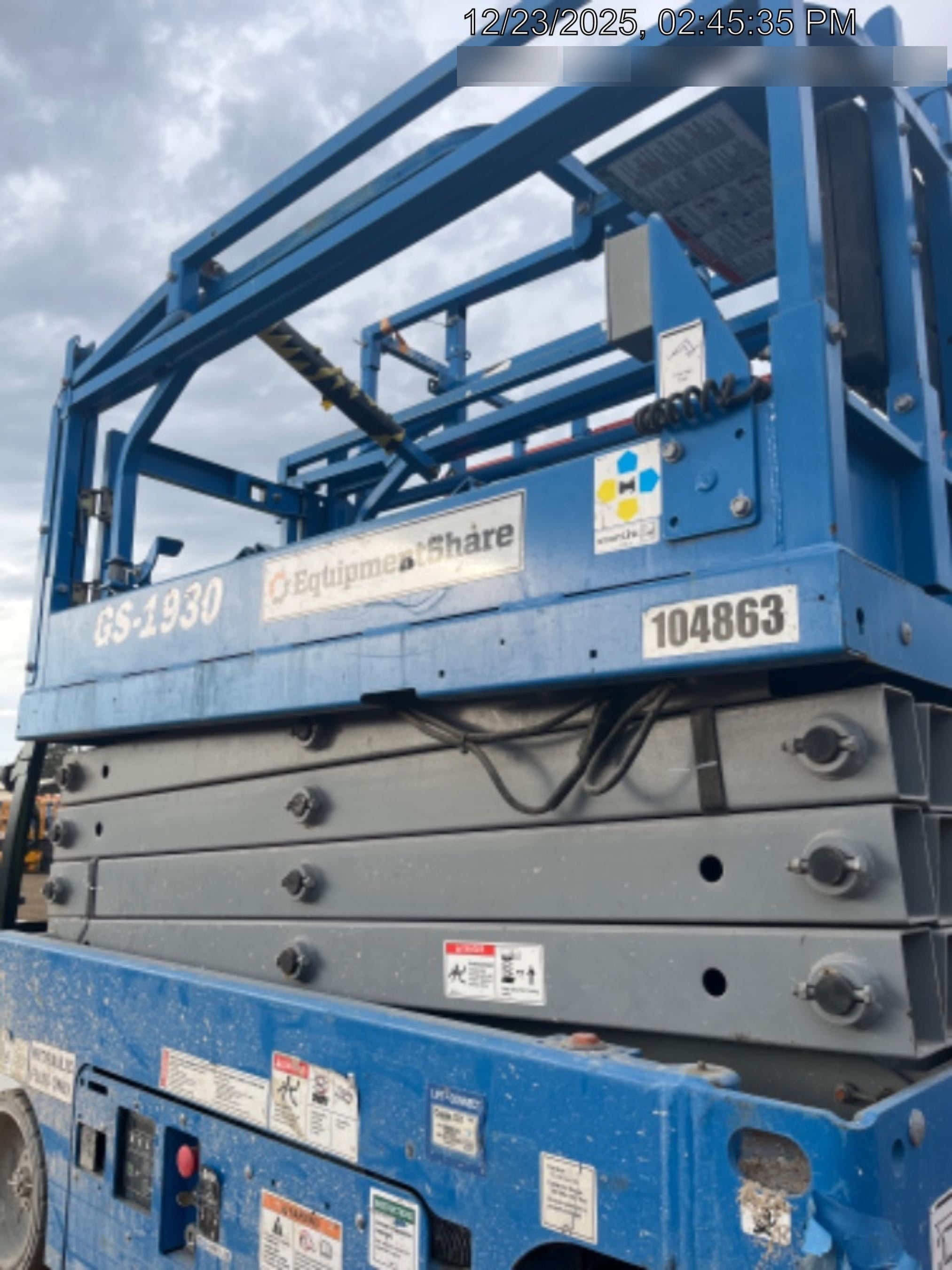 2020 Genie GS-1930 Solid Non Marking Tires, Beacon, Folding rails with half height swing gate, 800W Inverter