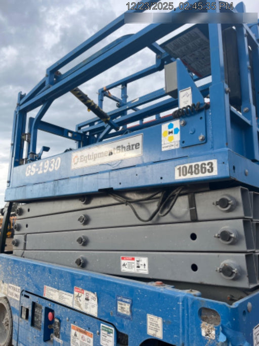 2020 Genie GS-1930 Solid Non Marking Tires, Beacon, Folding rails with half height swing gate, 800W Inverter