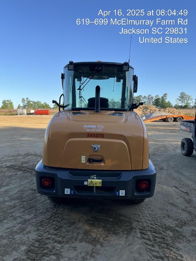2023 CASE 121F