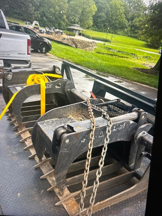 2015 CASE Grapple Bucket Skid Steer - Case