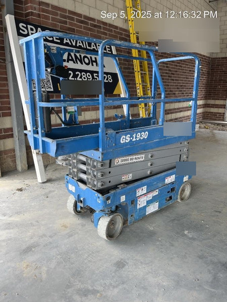 2019 Genie GS-1930 Fixed rails with chain Entry