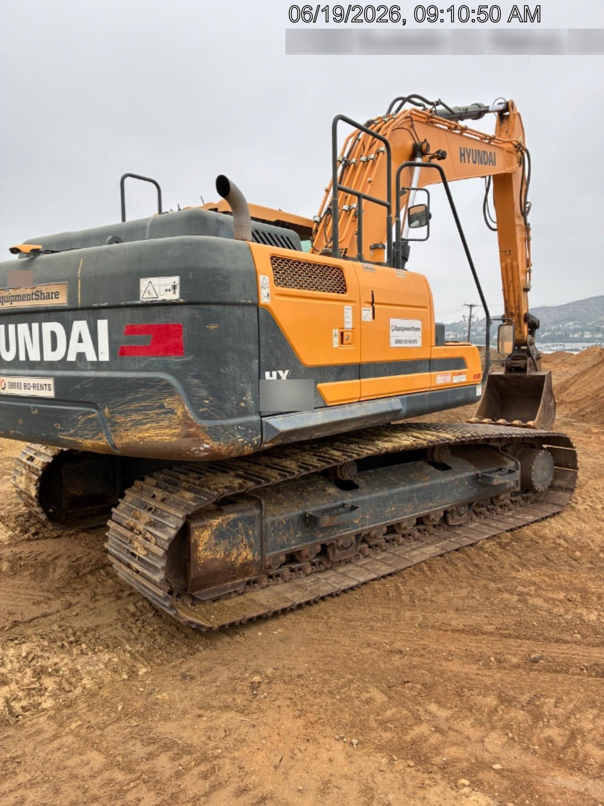 2017 HYUNDAI HX220L