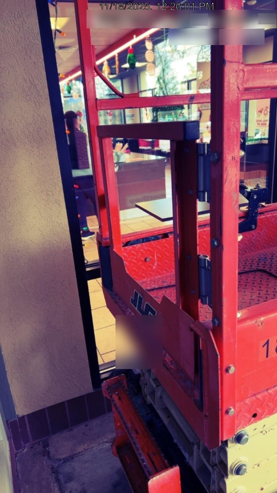 2021 JLG ES1932