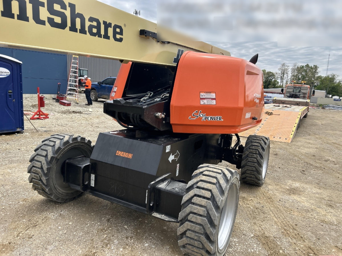 2024 JLG 660SJ