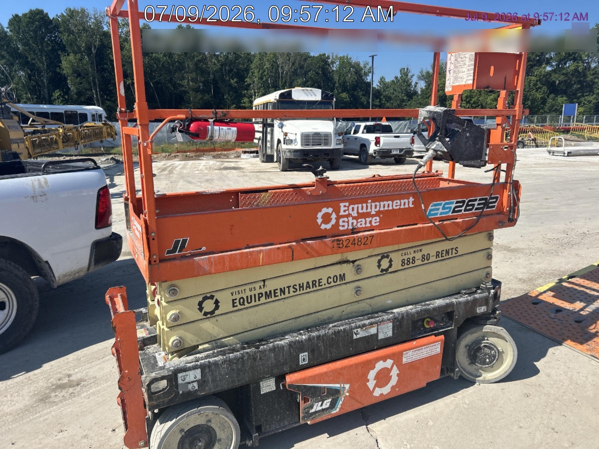 2023 JLG ES2632