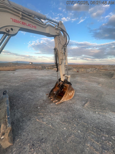 2023 TAKEUCHI TB370CR