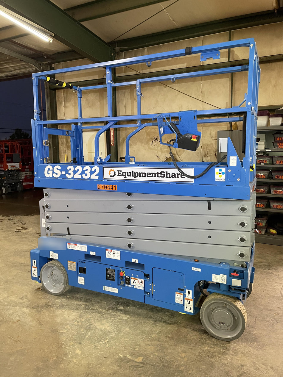 2022 GENIE GS-3232