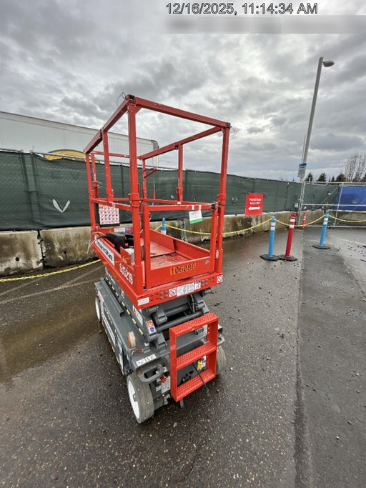 2020 Skyjack SJIII-3219 Solid NM Tires, Half height spring hinged entry gate, Dual Beacons, 800W Inverter