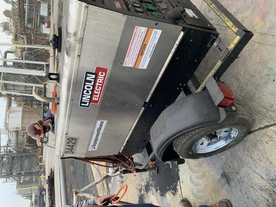 2019 Lincoln Electric Vantage 322 Welder Ready-Pak 3, Two wheel trailer, Fender and Light kit, Cable Rack