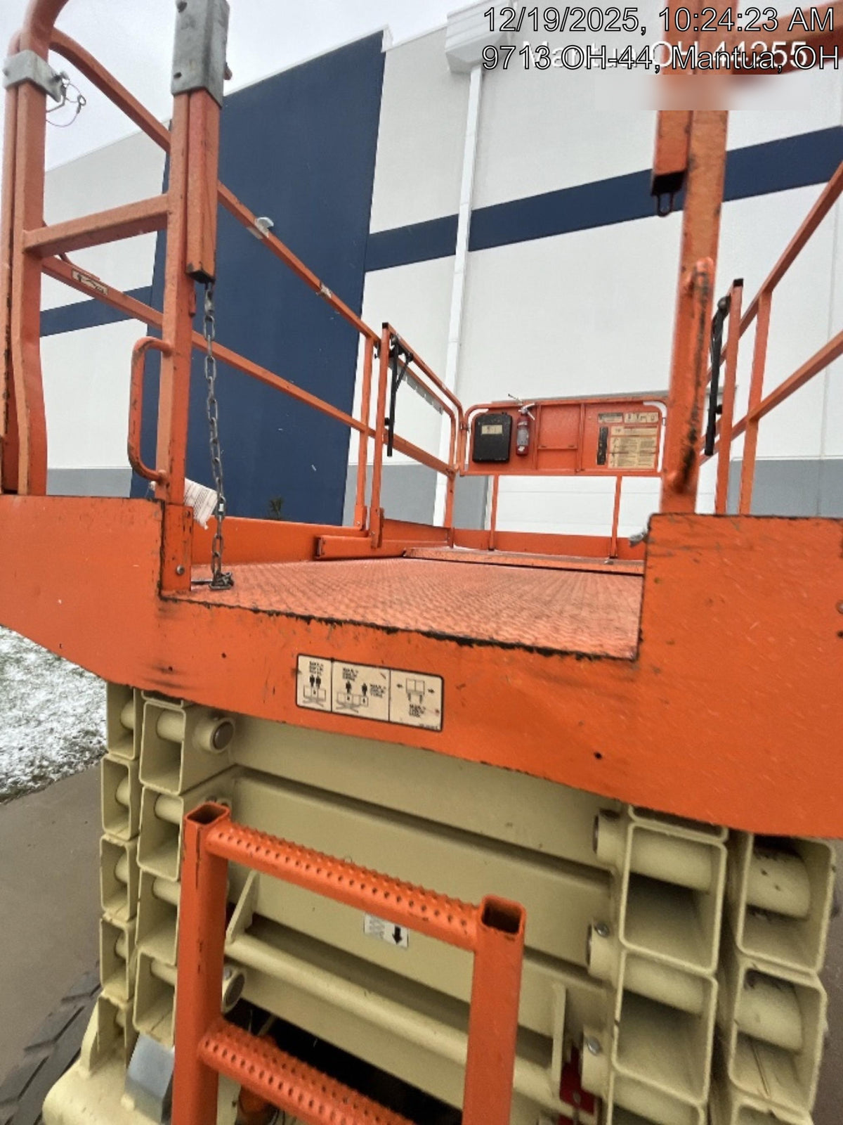 2019 JLG 4069LE Solid Non Marking Tires, Rotating Beacon