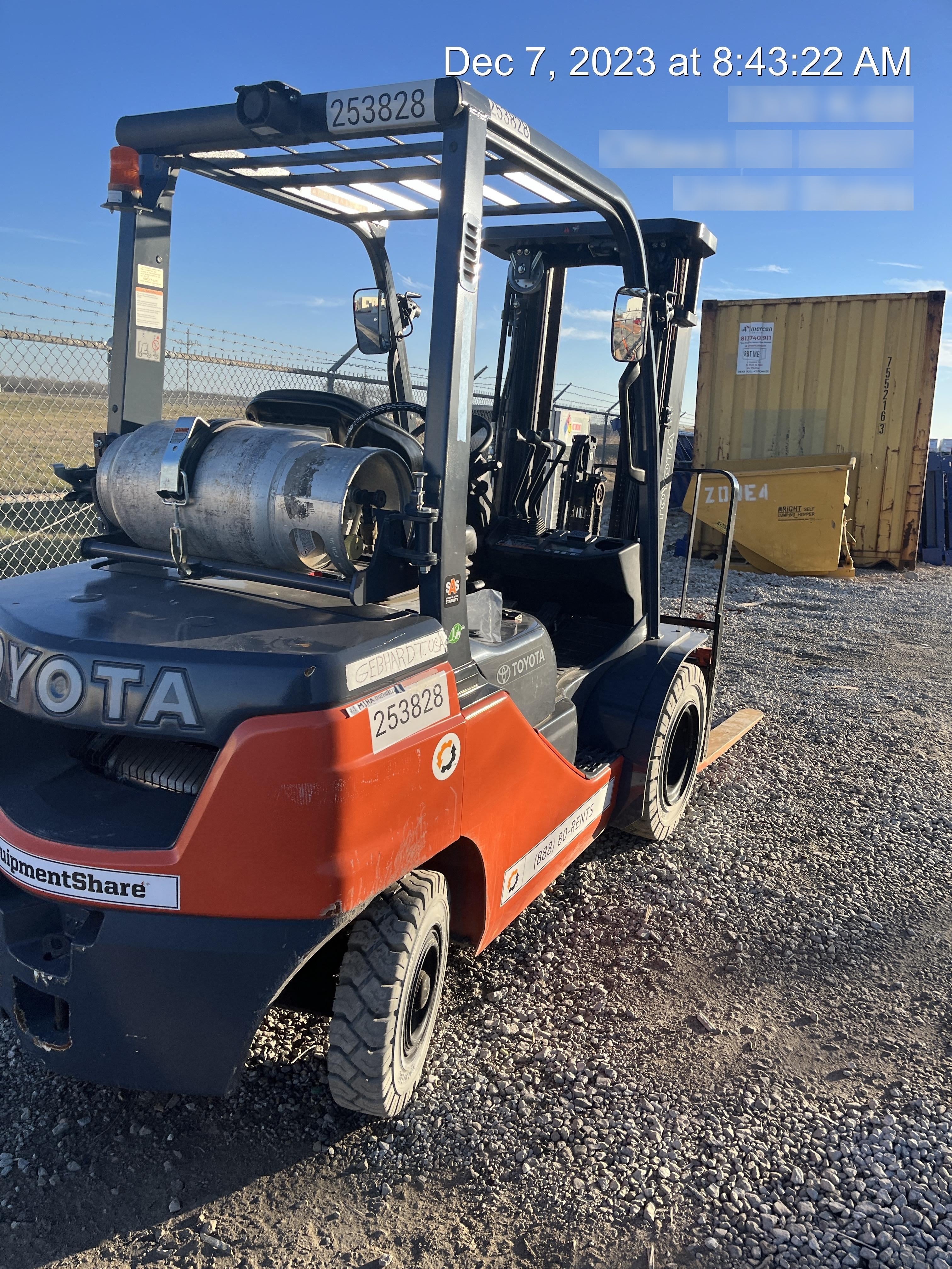 2022 TOYOTA 50-8FGU25