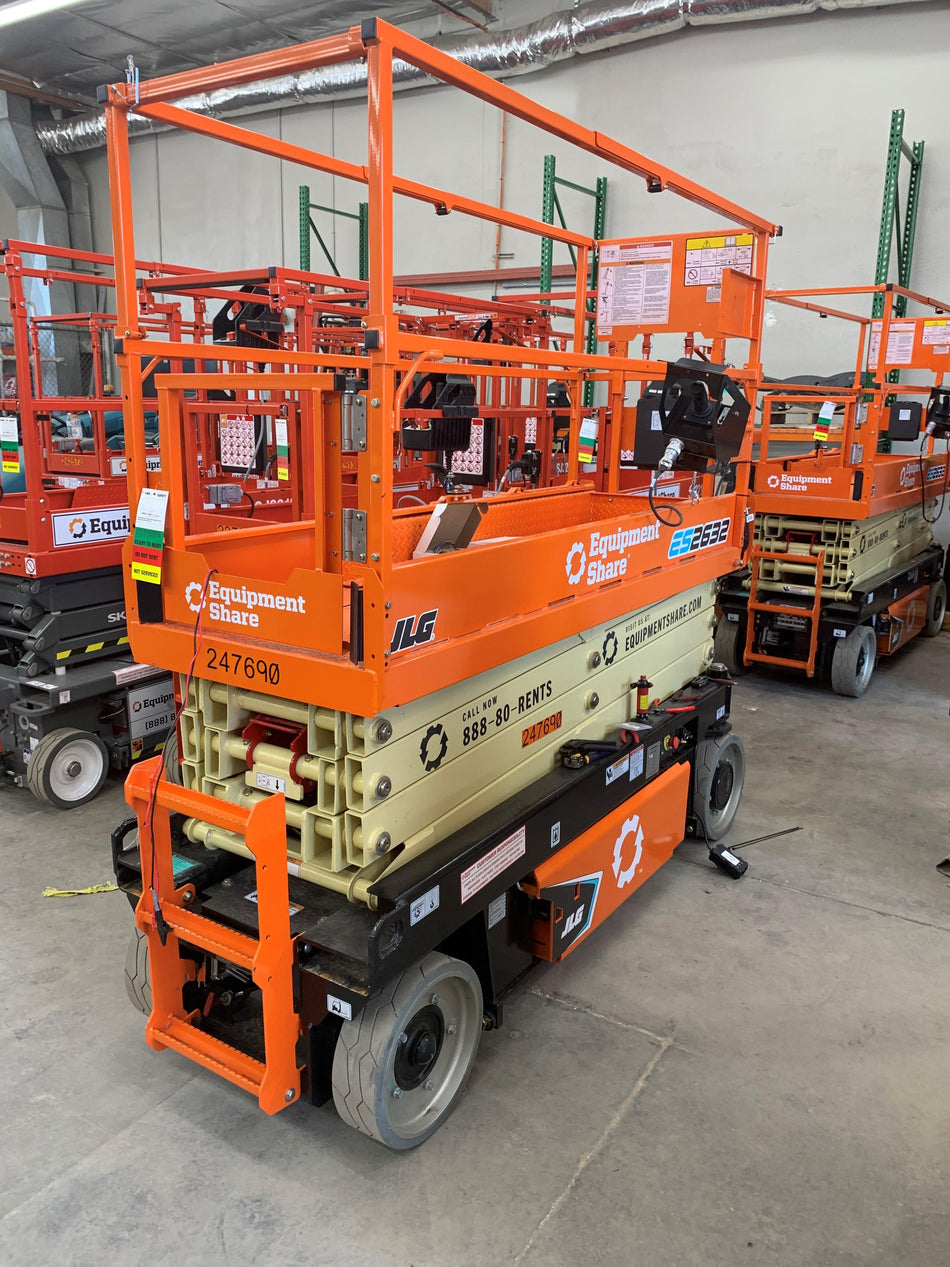 2022 JLG ES2632