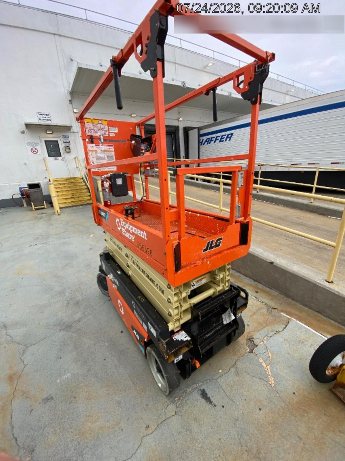 2025 JLG ES1932