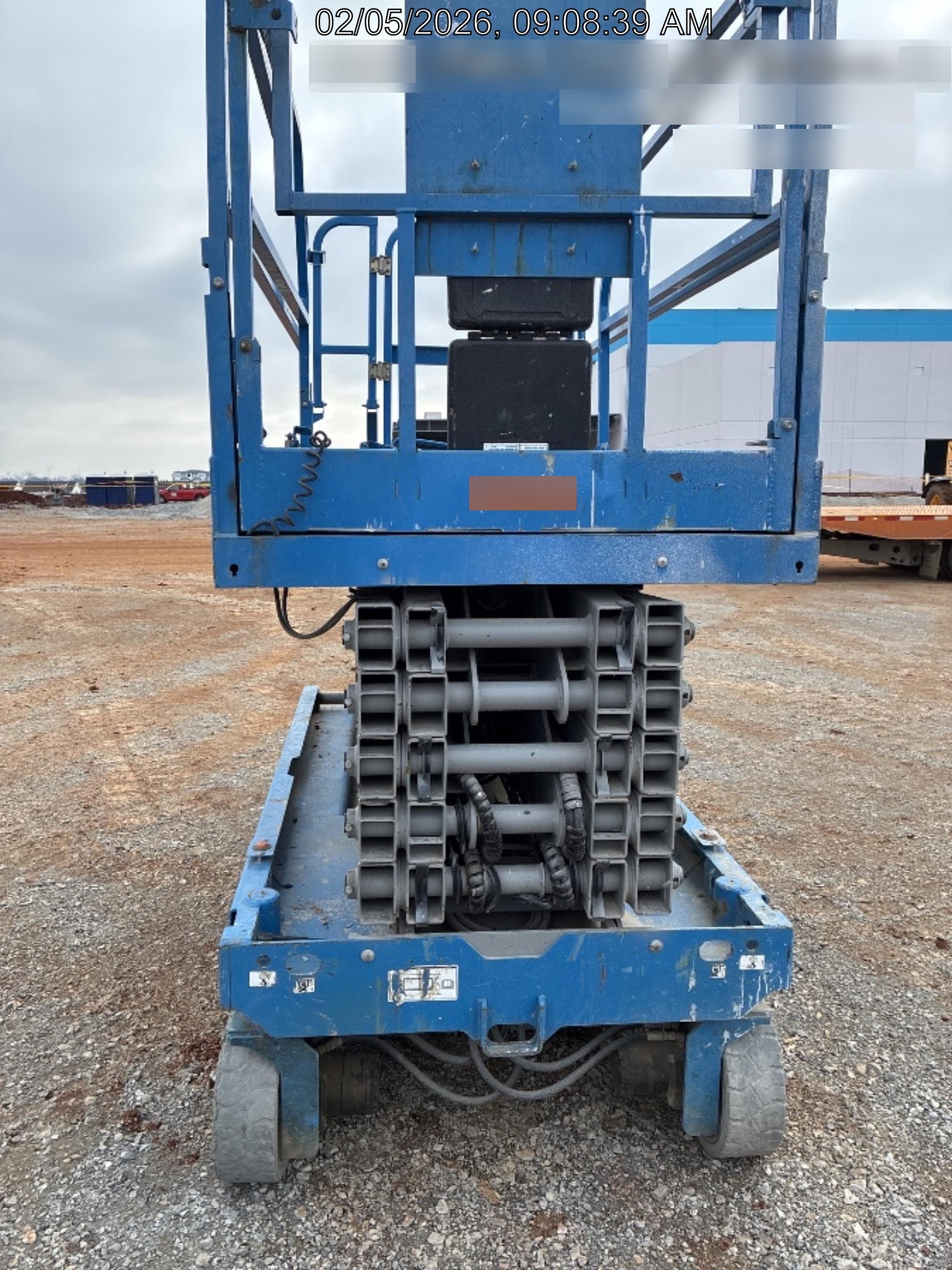 2019 Genie GS-4047 Folding rails with half height swing gate