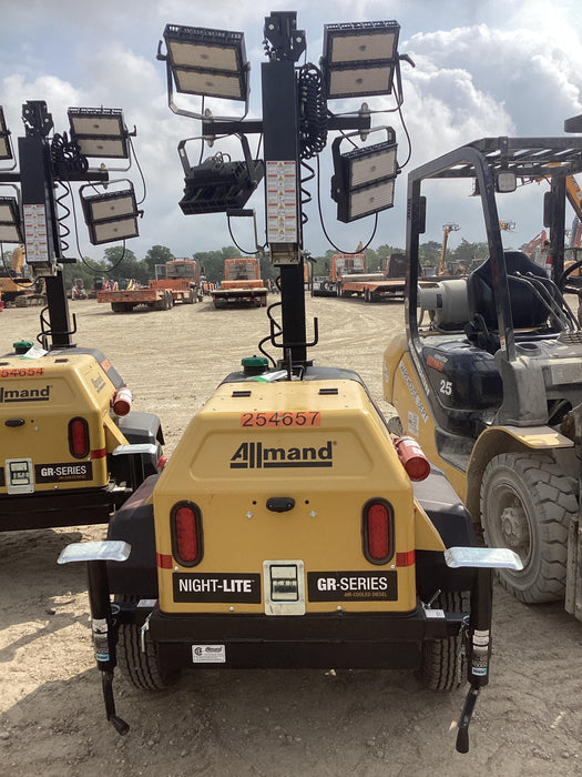 2022 Allmand NLV3GR (4) LED Light Fixture 350W, 23' Vertical Mast, 3kW Prime, Towable, ES Decals, T3