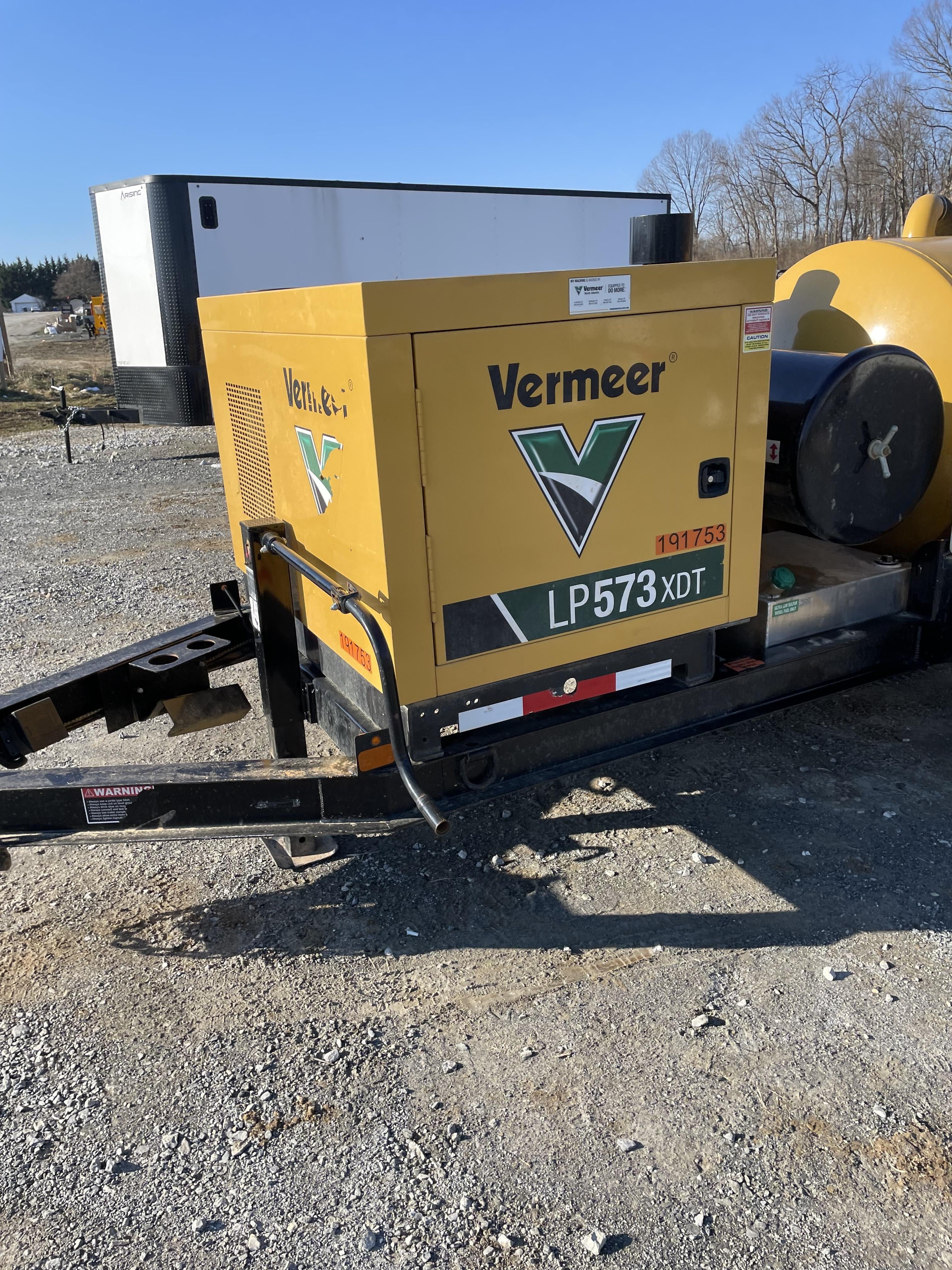 2021 Vac-Tron LP573XDT T4 Koehler Diesel Engine, 500 Gallon Debris Tank, x2 100 Gallon Water Tanks