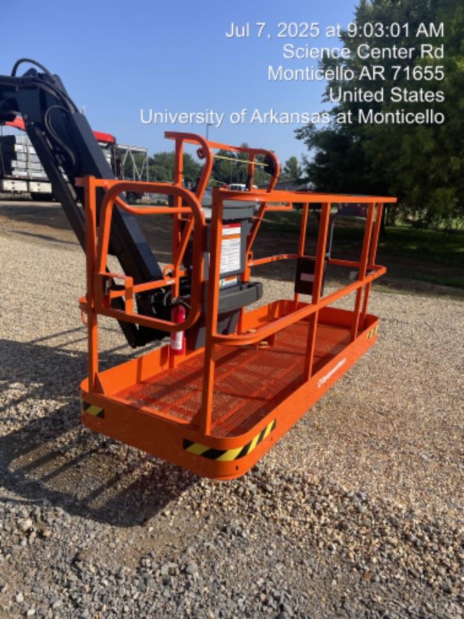 2025 JLG 660SJ