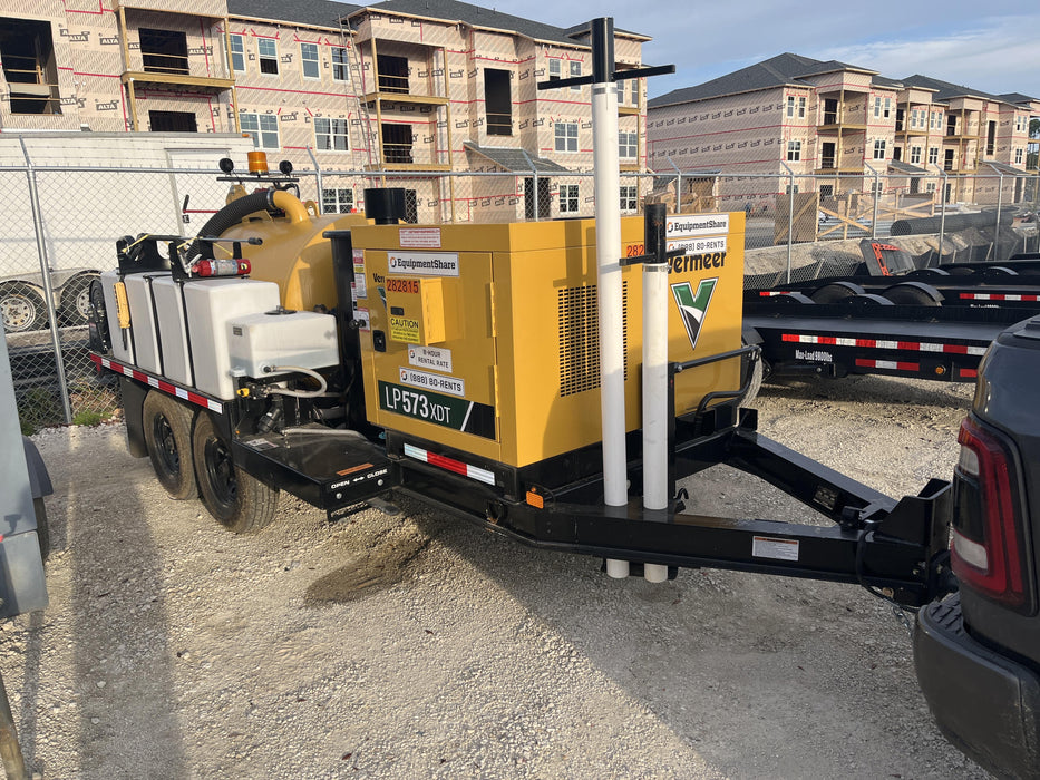 2022 Vac-Tron LP573XDT T4 Koehler Diesel Engine, 500 Gallon Debris Tank, x2 100 Gallon Water Tanks