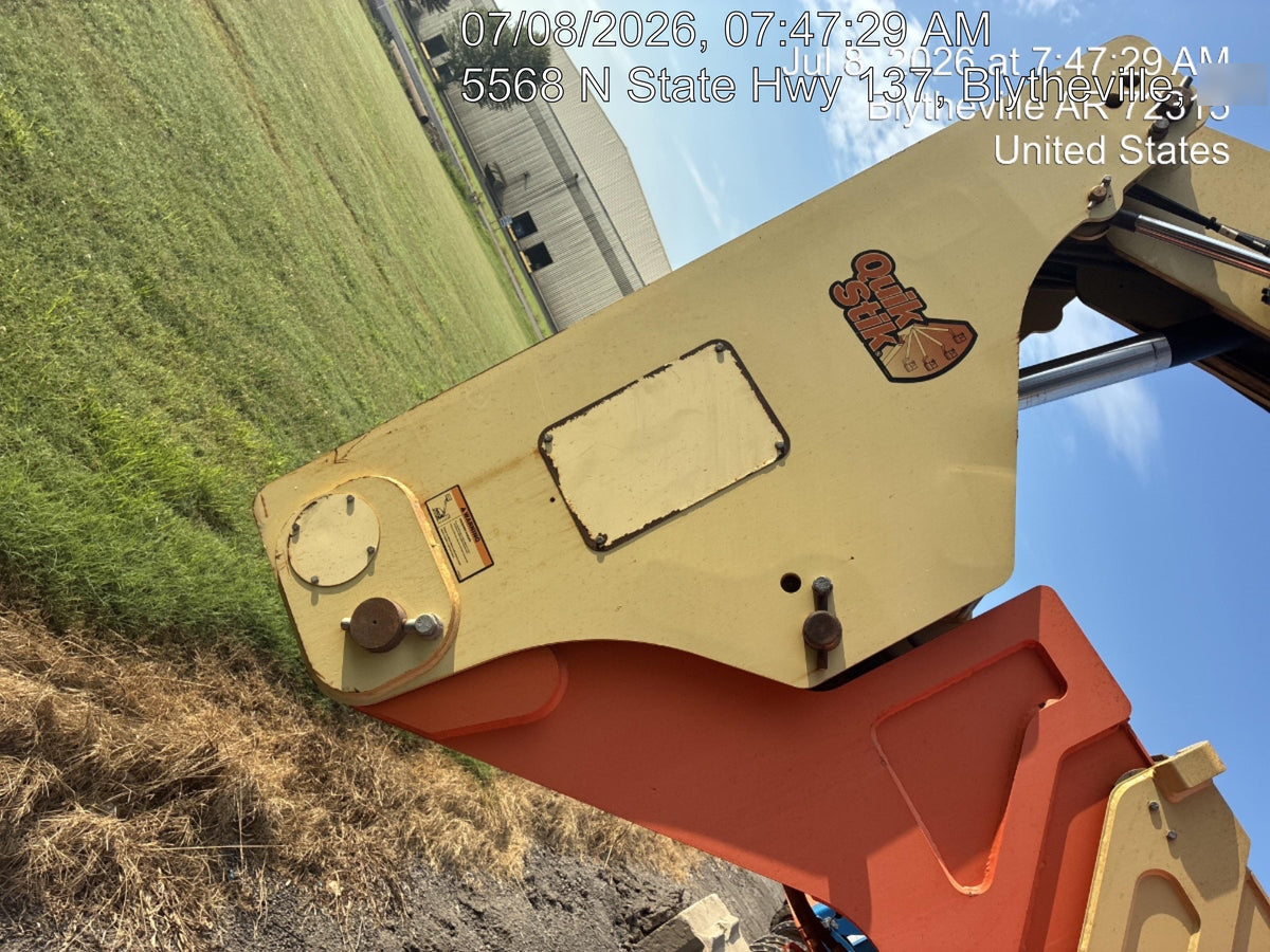 2019 JLG 800AJ