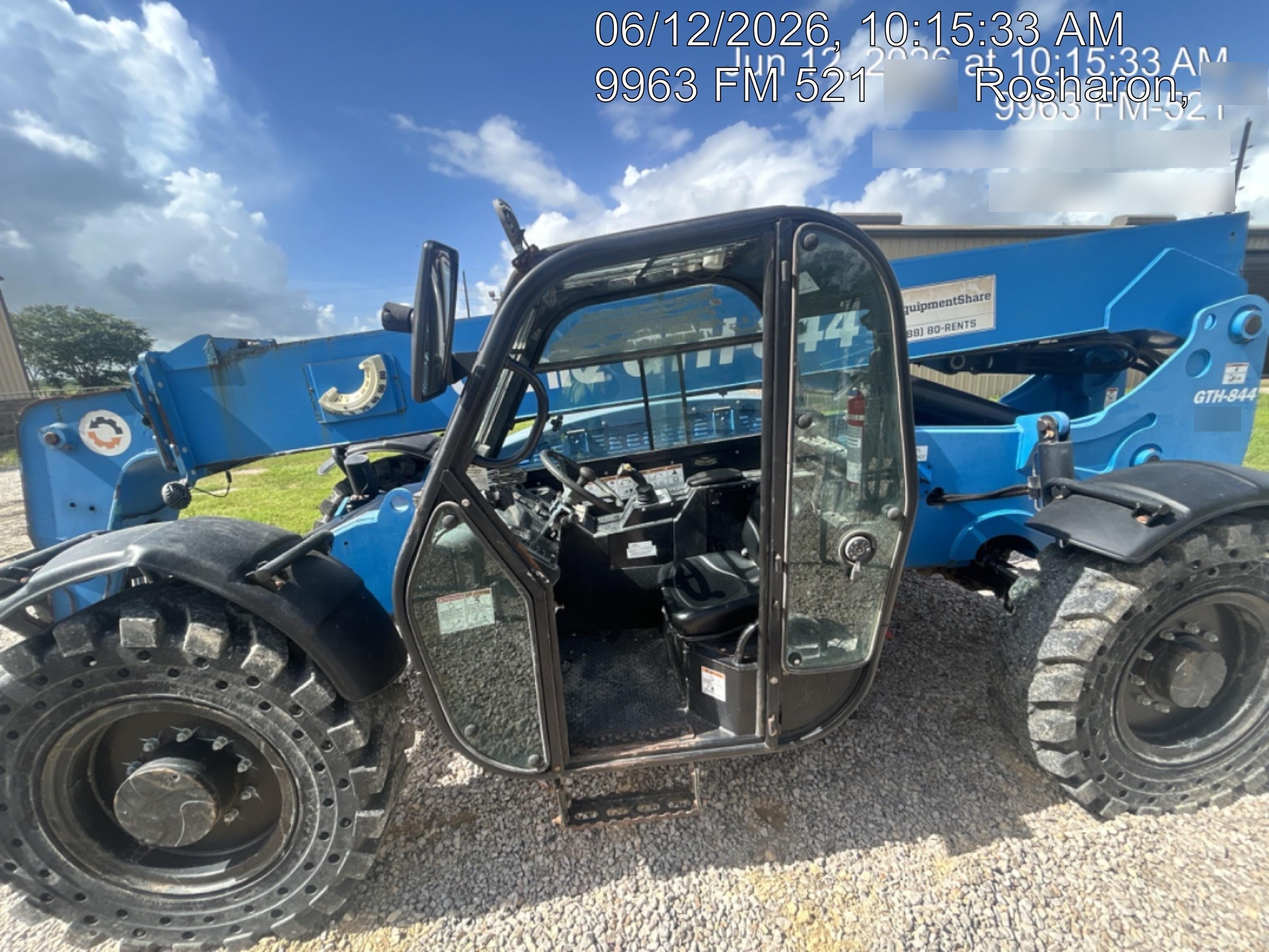 2018 Genie GTH-844 Genie GTH-844 w/Enclosed Cab w/HVAC, Work Lights, Solid Tires, Beacon, 60" Carriage and Forks