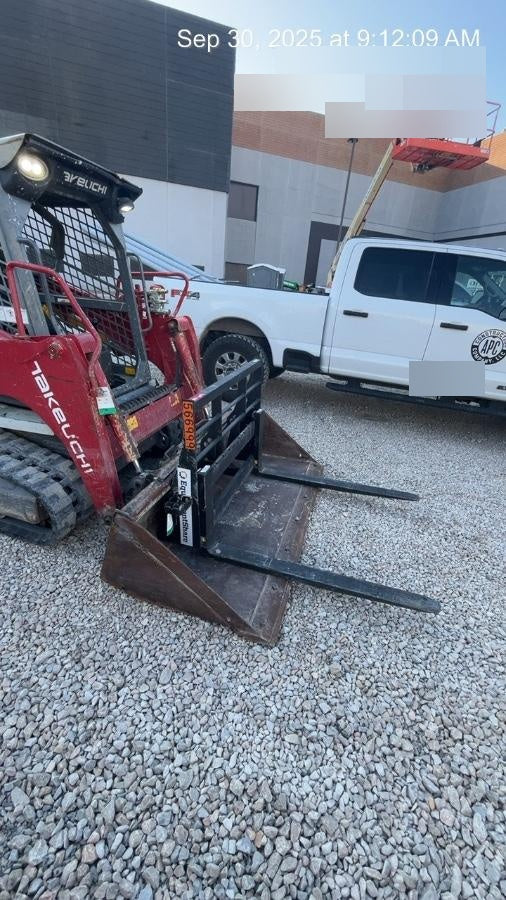 2025 ARROW MATERIAL HANDLING 48" Pallet Forks - Arrow