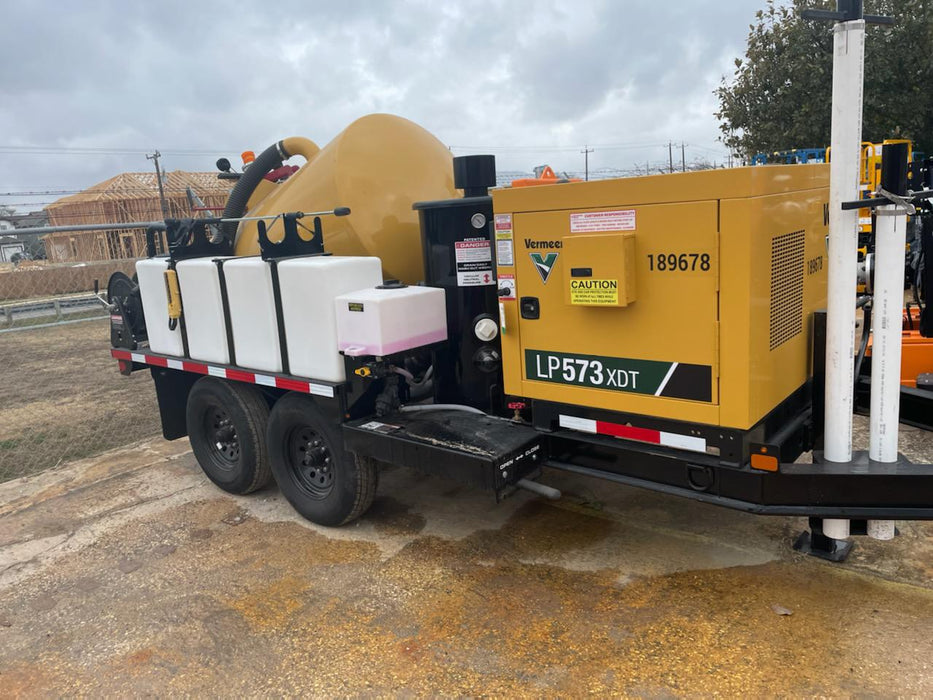 2021 Vac-Tron LP573XDT T4 Koehler Diesel Engine, 500 Gallon Debris Tank, x2 100 Gallon Water Tanks