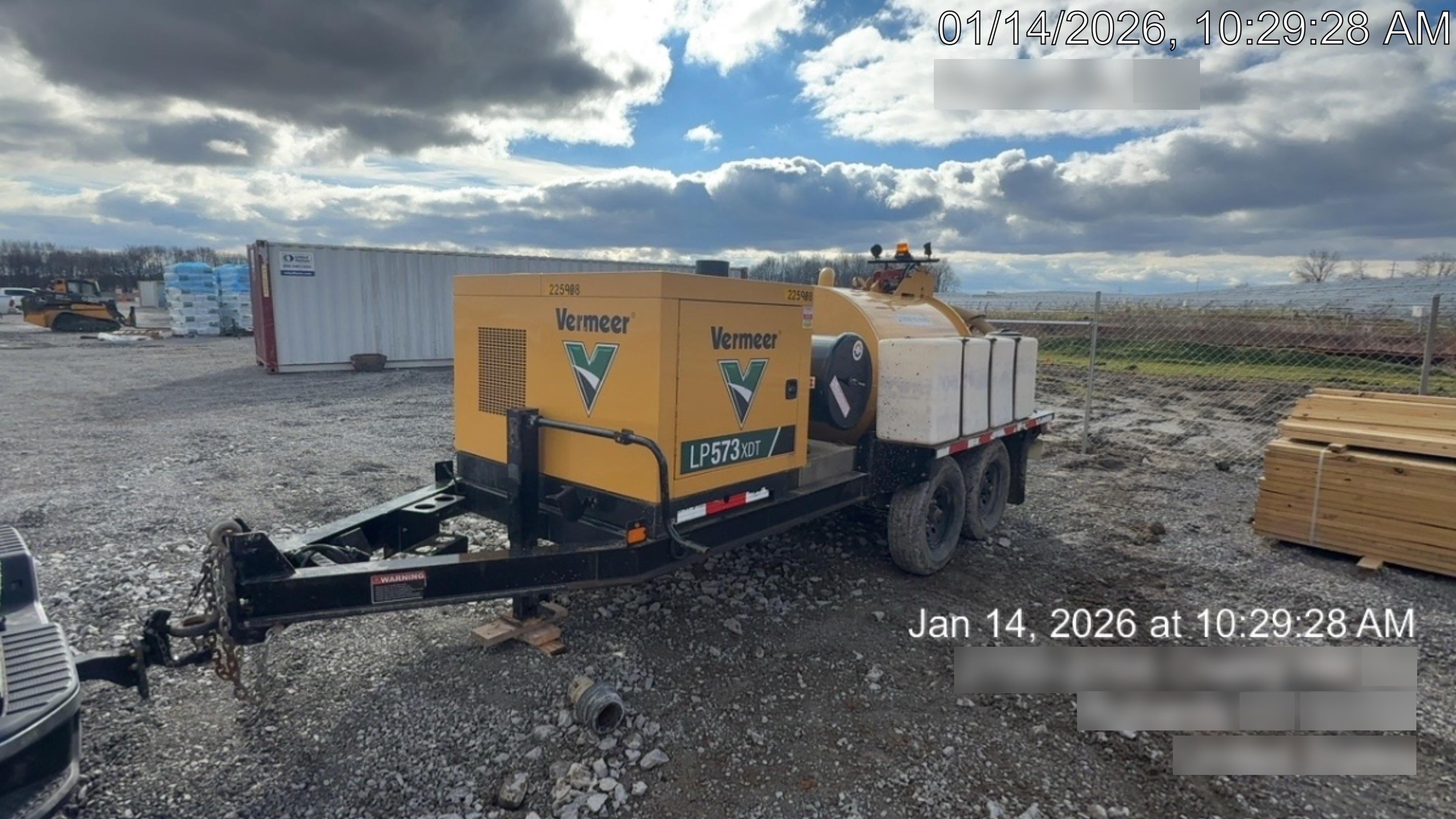 2022 Vac-Tron LP573XDT T4 Koehler Diesel Engine, 500 Gallon Debris Tank, x2 100 Gallon Water Tanks