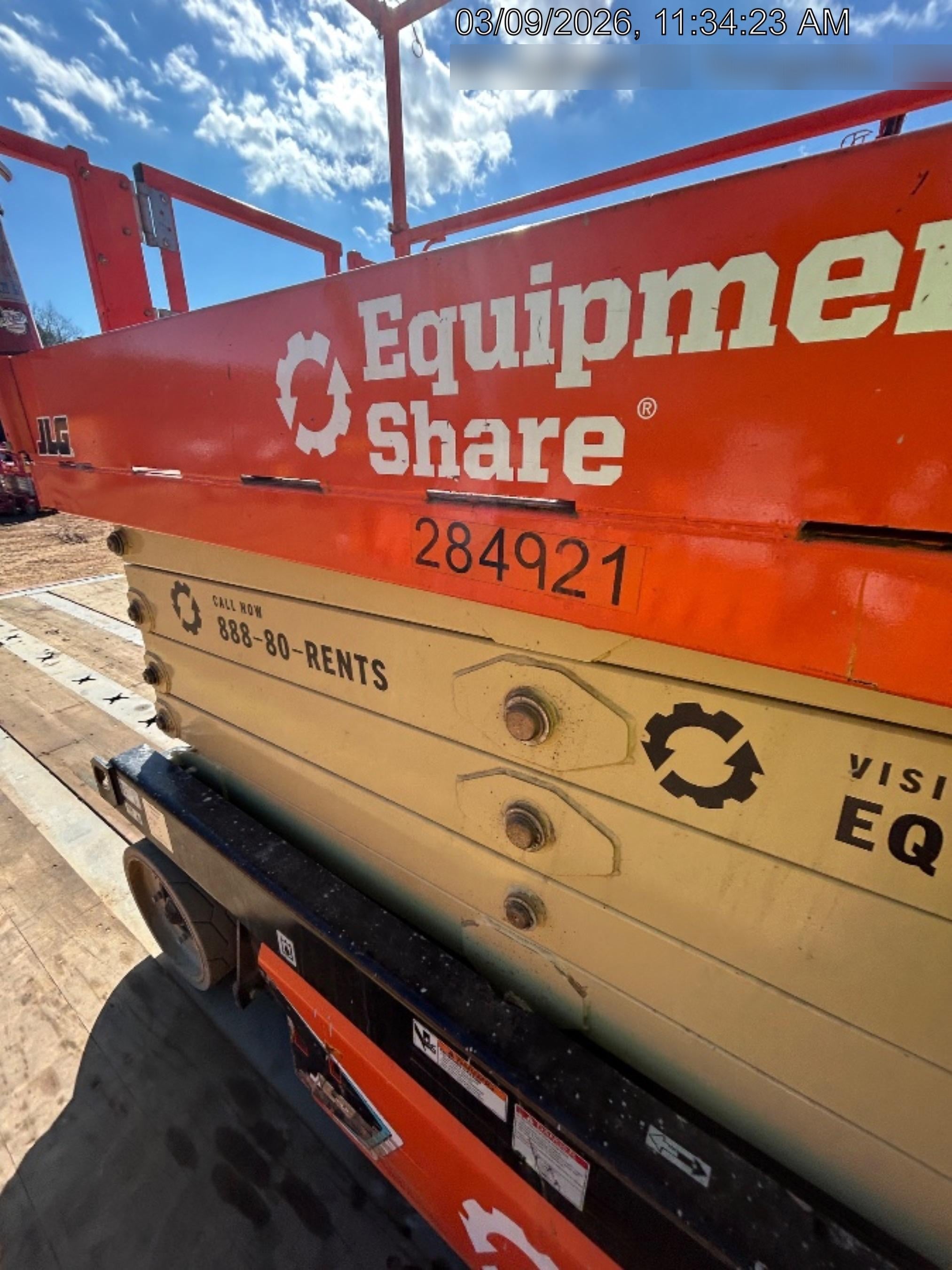 2022 JLG ES3246
