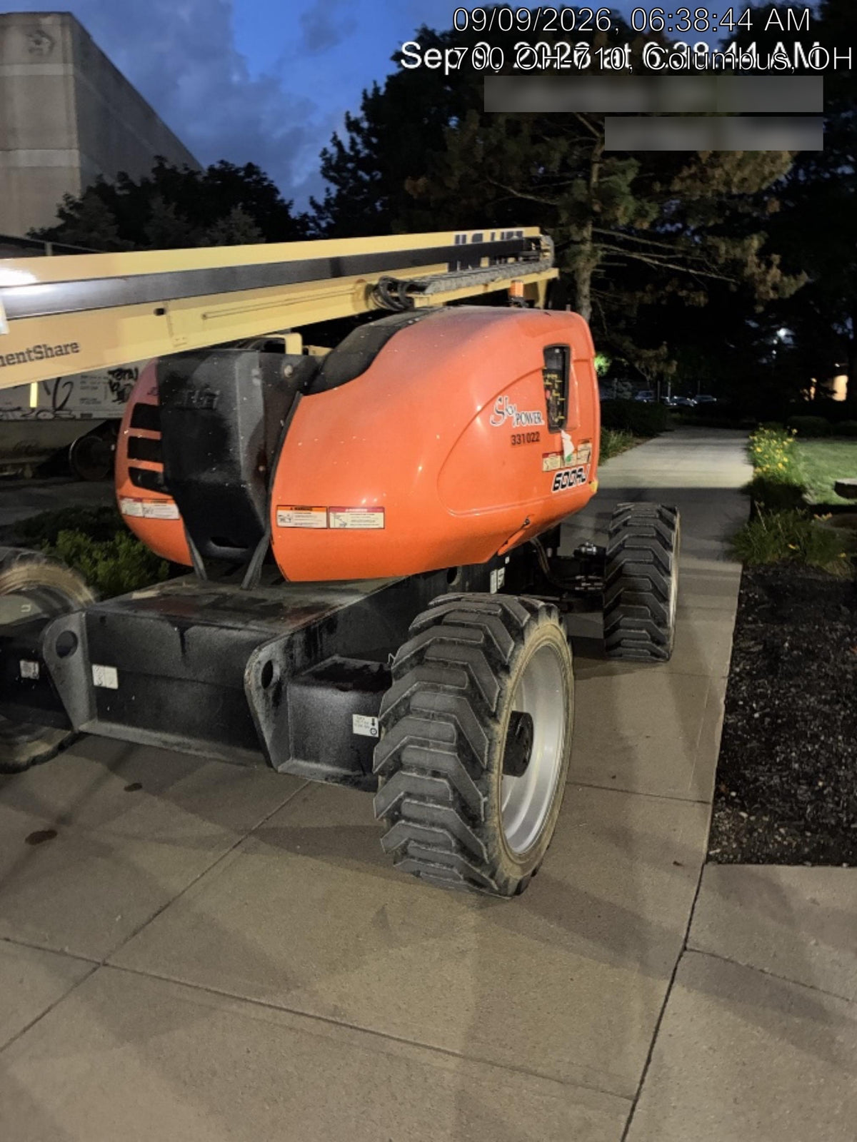 2023 JLG 600AJ
