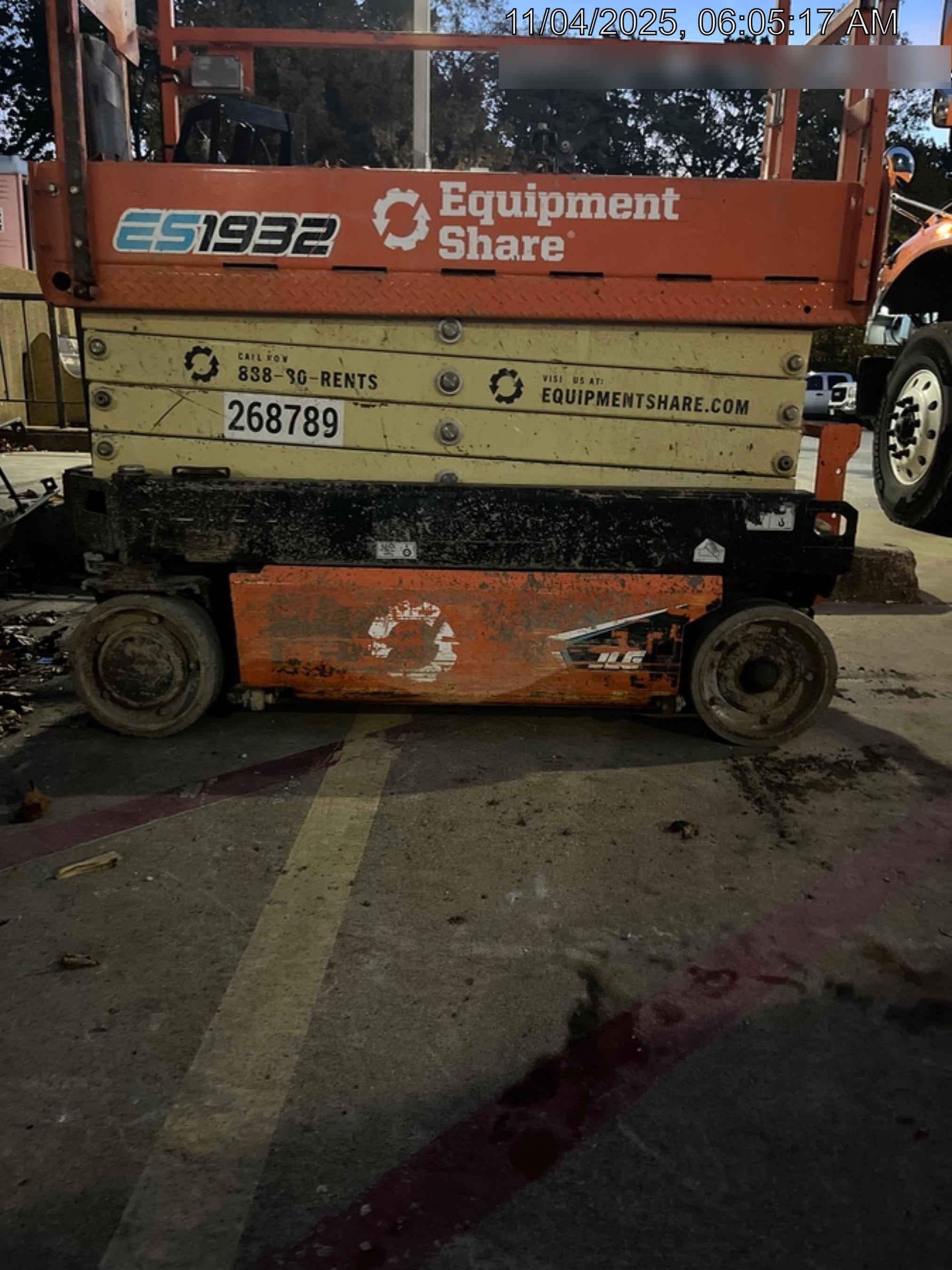 2022 JLG ES1932