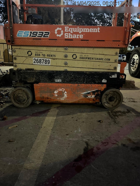 2022 JLG ES1932
