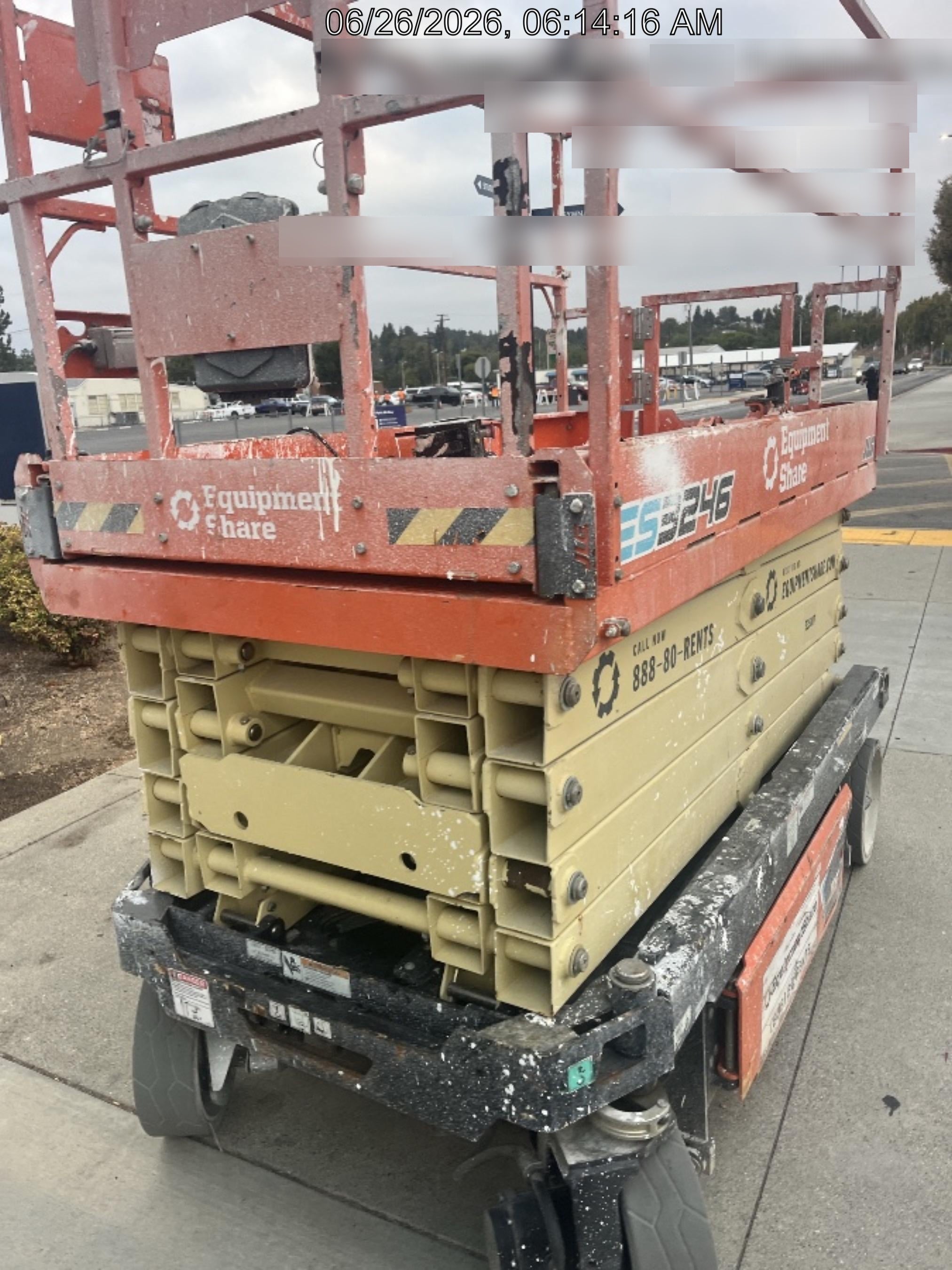 2022 JLG ES3246