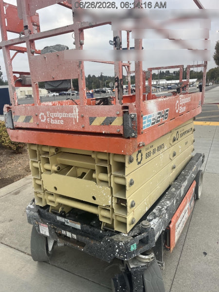 2022 JLG ES3246