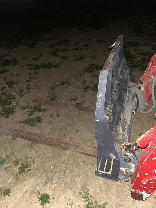 2021 PALADIN 48" Pallet Forks - Paladin