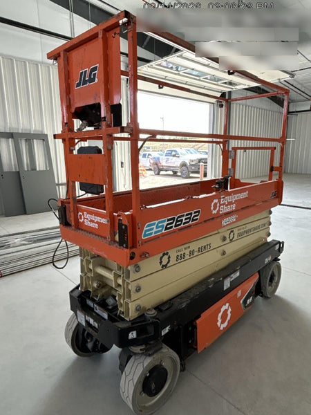 2022 JLG ES2632