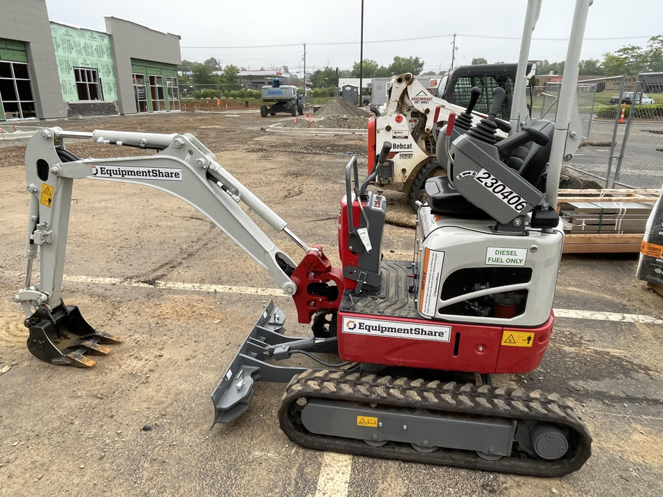 2022 TAKEUCHI TB210R